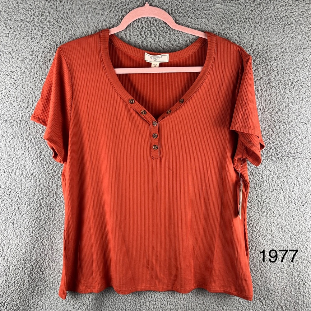 No Comment Women’s Burnt Orange Ribbed Henley Short Sleeve Tee 2X NWT